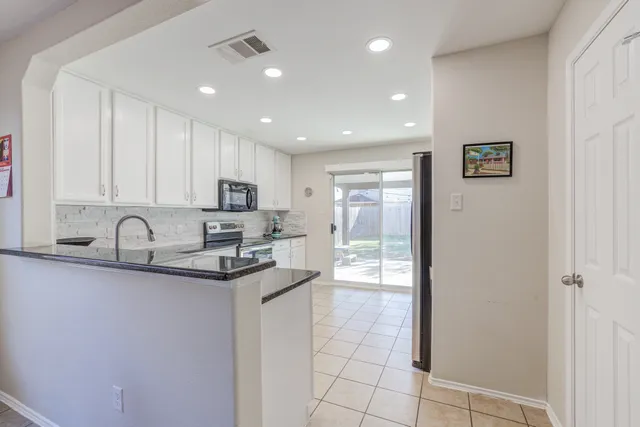 $349,900 | 109 Hillhouse Lane, Manchaca, TX 78652