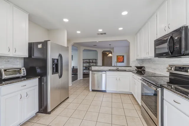 $349,900 | 109 Hillhouse Lane, Manchaca, TX 78652