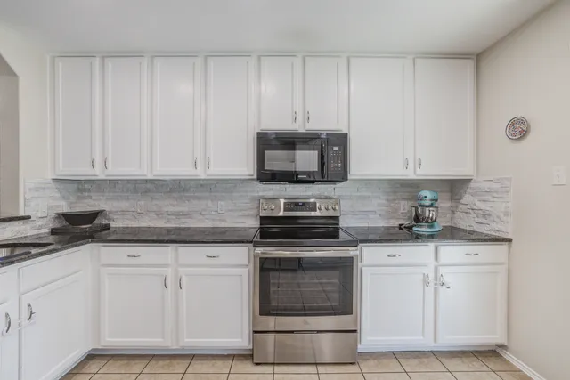 $349,900 | 109 Hillhouse Lane, Manchaca, TX 78652