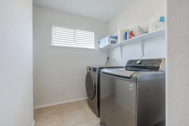 $349,900 | 109 Hillhouse Lane, Manchaca, TX 78652