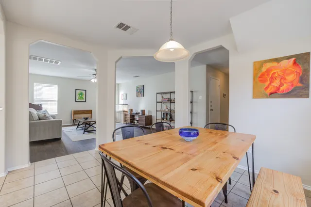 $349,900 | 109 Hillhouse Lane, Manchaca, TX 78652