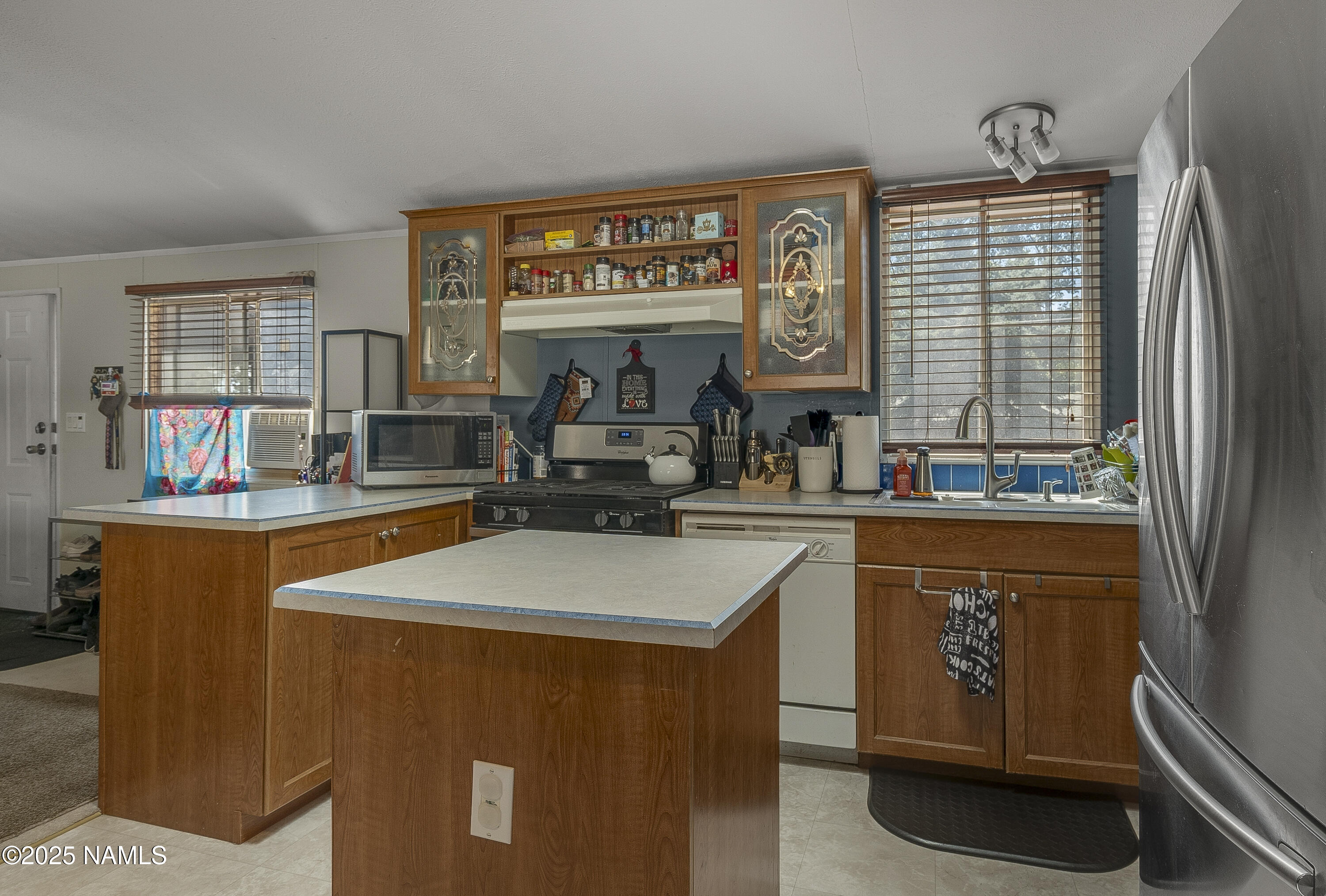2500 West Rte 66, Unit 1 Flagstaff, AZ 86001 - Photo 6 of 19 2500-west-route-66-flagstaff-az-usa-006