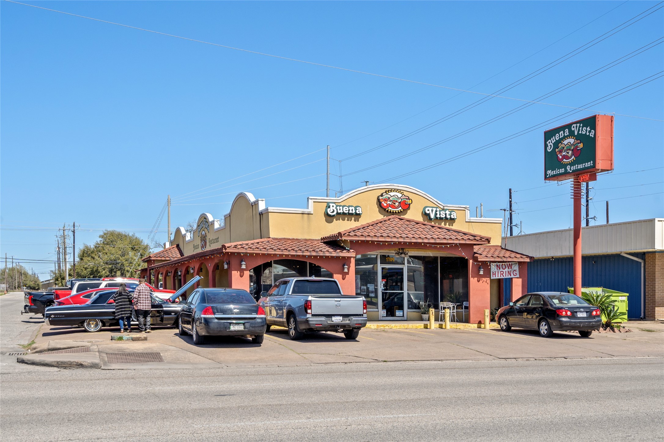 1004 Houston Street Rosenberg, TX 77471 - Photo 7 of 7 Directly across the road, treat yourself or your clients to authentic Mexican cuisine at the popular Buena Vista Mexican Restaurant. Convenient dining options make this location even more appealing for businesses looking to attract customers and employees alike.