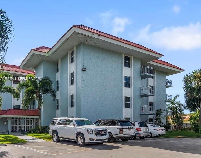 605 South Pine Island Road, Unit 404A Plantation, FL 33324 - Photo 3 of 23