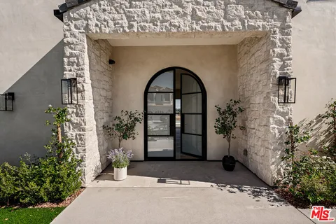 $3,495,000 | 22328 South Summit Ridge Circle, Chatsworth, CA 91311