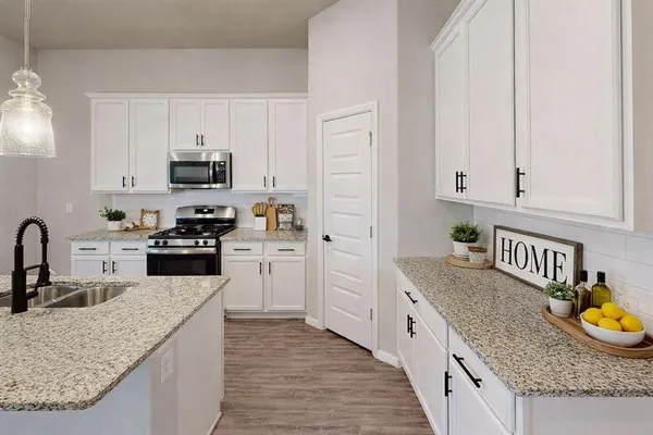 $369,500 | 6212 Painswick Drive, Aubrey, TX 76227