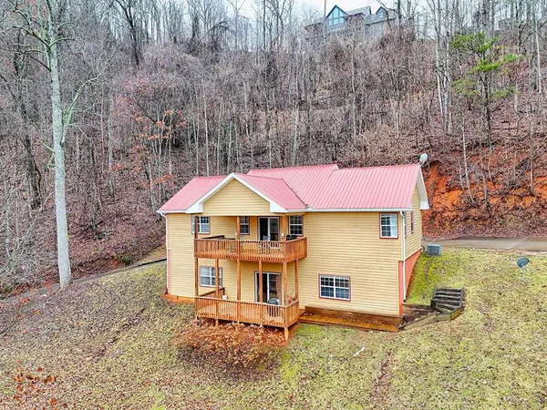 $425,000 | 162 Eagles View Valley, Hayesville, NC 28904