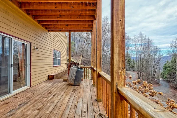 $425,000 | 162 Eagles View Valley, Hayesville, NC 28904