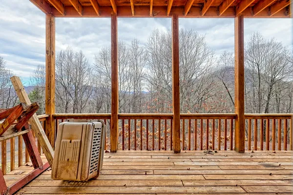$425,000 | 162 Eagles View Valley, Hayesville, NC 28904