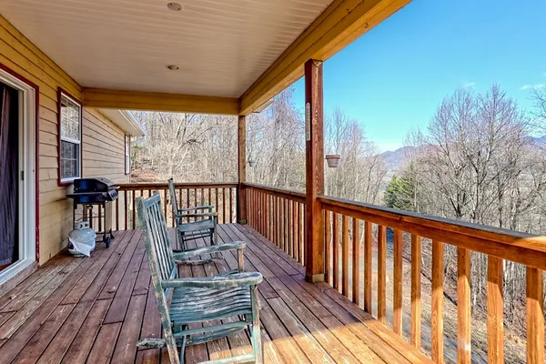 $425,000 | 162 Eagles View Valley, Hayesville, NC 28904