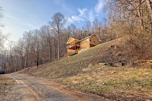 $425,000 | 162 Eagles View Valley, Hayesville, NC 28904