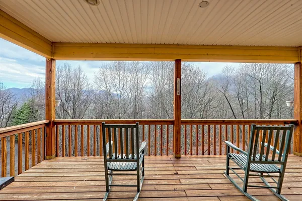 $425,000 | 162 Eagles View Valley, Hayesville, NC 28904