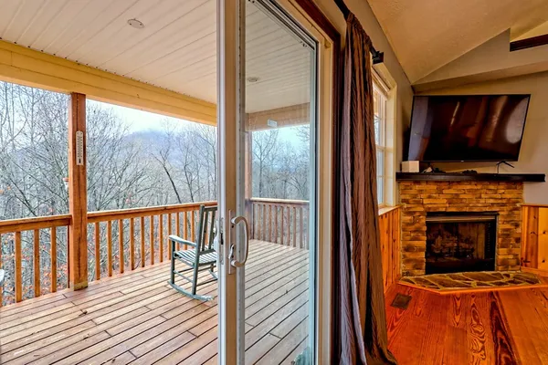 $425,000 | 162 Eagles View Valley, Hayesville, NC 28904
