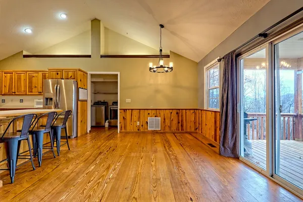 $425,000 | 162 Eagles View Valley, Hayesville, NC 28904