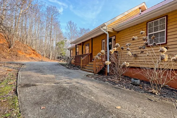 $425,000 | 162 Eagles View Valley, Hayesville, NC 28904