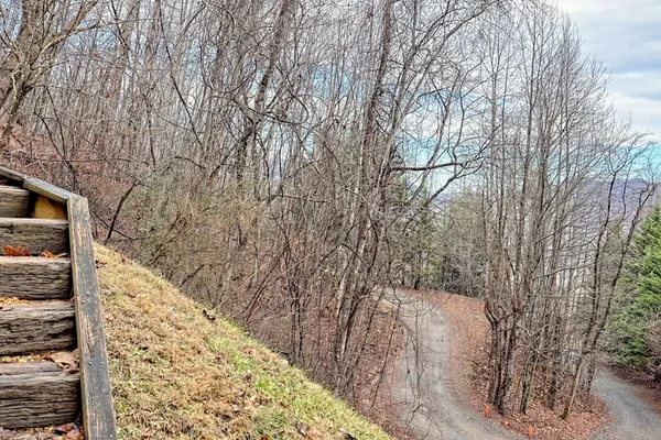 $425,000 | 162 Eagles View Valley, Hayesville, NC 28904