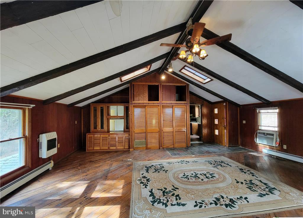 313 North Fireline Road Parryville, PA 18071 - Photo 10 of 56 Vaulted ceiling w/skylights