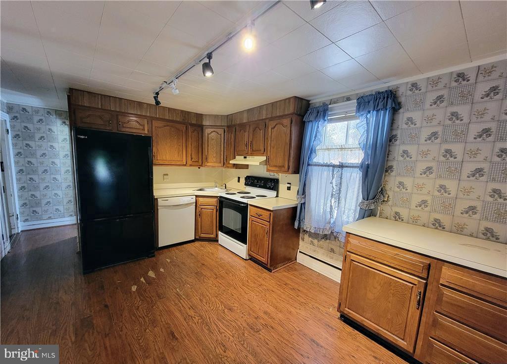 313 North Fireline Road Parryville, PA 18071 - Photo 13 of 56 Eat-in kitchen