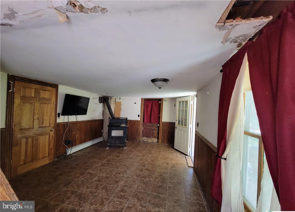 313 North Fireline Road Parryville, PA 18071 - Photo 21 of 56 Family room