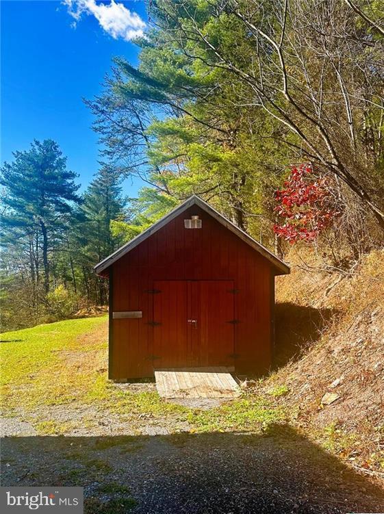 313 North Fireline Road Parryville, PA 18071 - Photo 28 of 56 Large shed behind the house