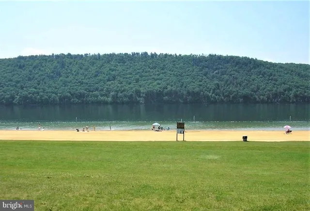 $335,000 | 313 North Fireline Road, Parryville, PA 18071