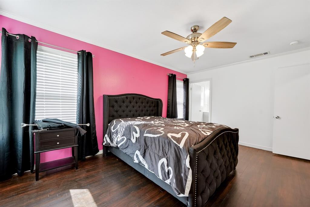 505 Laurel Road Athens, TX 75751 - Photo 23 of 32 Interior room featuring wood-finish flooring, a ceiling fan with light fixture, and crown molding
