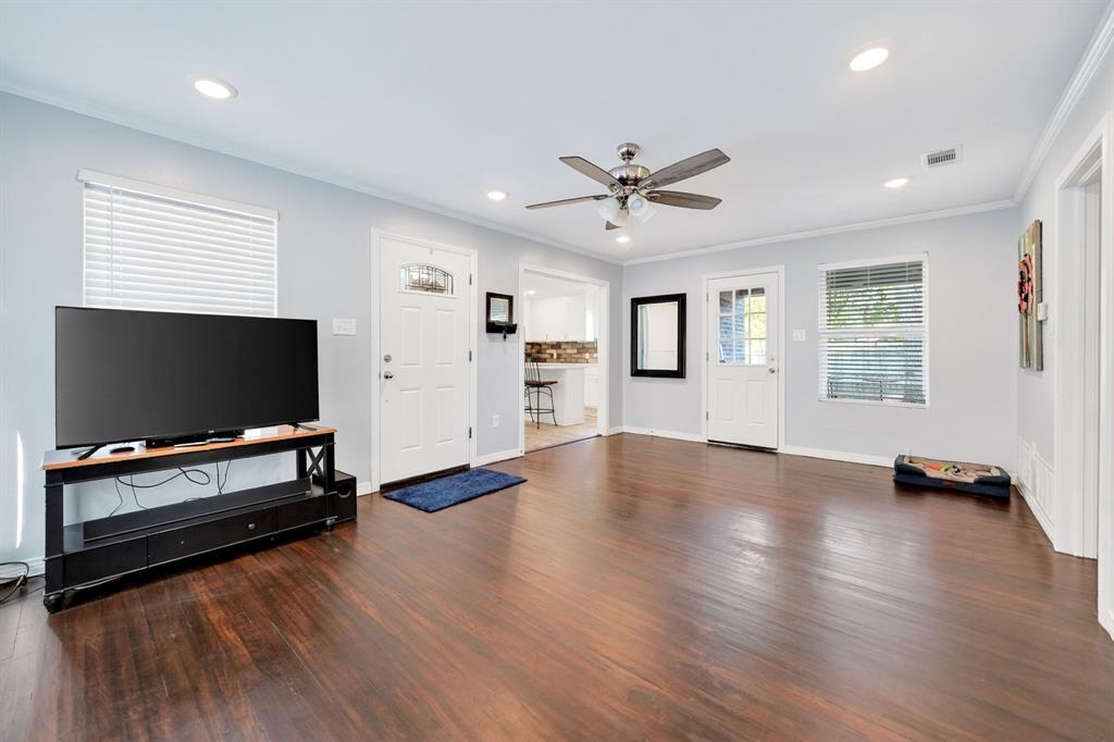 505 Laurel Road Athens, TX 75751 - Photo 6 of 32 Spacious room featuring wood-finish flooring, recessed lighting, and a ceiling fan