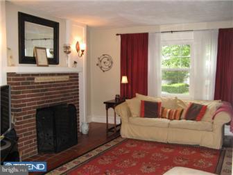 113 Biddle Road Paoli, PA 19301 - Photo 3 of 11 Living Room