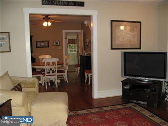 113 Biddle Road Paoli, PA 19301 - Photo 4 of 11 Living Room