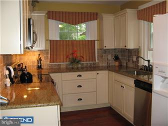 113 Biddle Road Paoli, PA 19301 - Photo 6 of 11 Kitchen