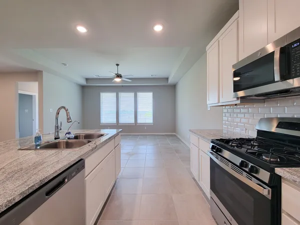 $2,395 | 2905 Terrace Grove Drive, Conroe, TX 77304