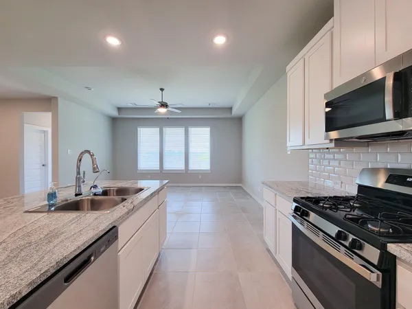 $2,395 | 2905 Terrace Grove Drive, Conroe, TX 77304