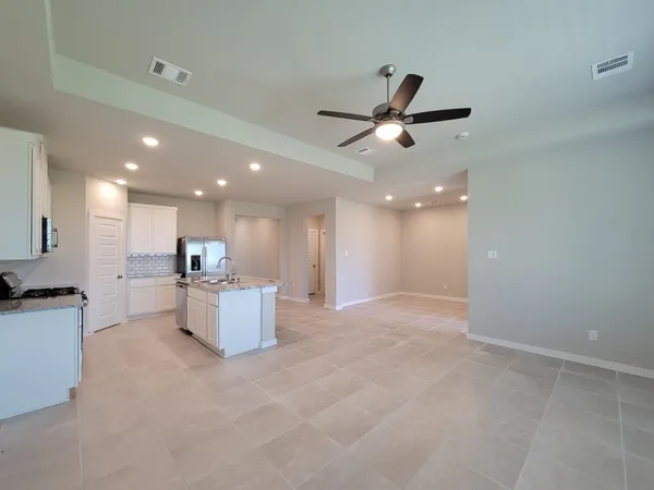 $2,400 | 2905 Terrace Grove Drive, Conroe, TX 77304