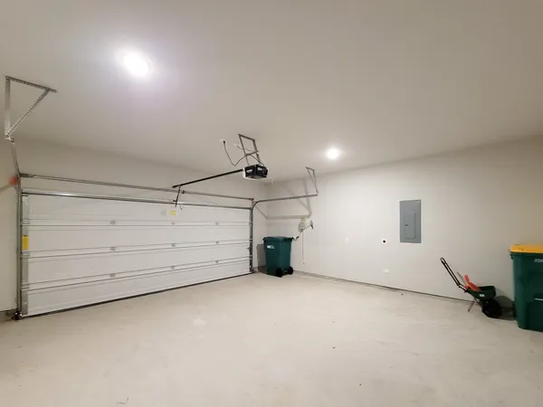 $2,400 | 2905 Terrace Grove Drive, Conroe, TX 77304