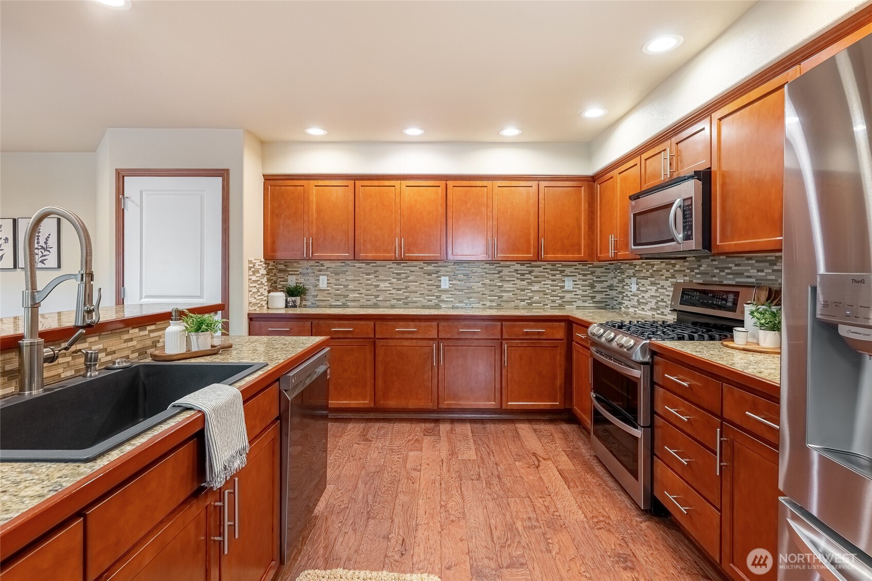 328 Barry Loop Mount Vernon, WA 98274 - Photo 4 of 40 Gallery Image 4