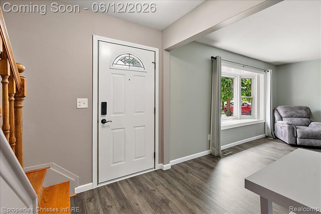 43848 Arlington Road Canton, MI 48187 - Photo 3 of 51