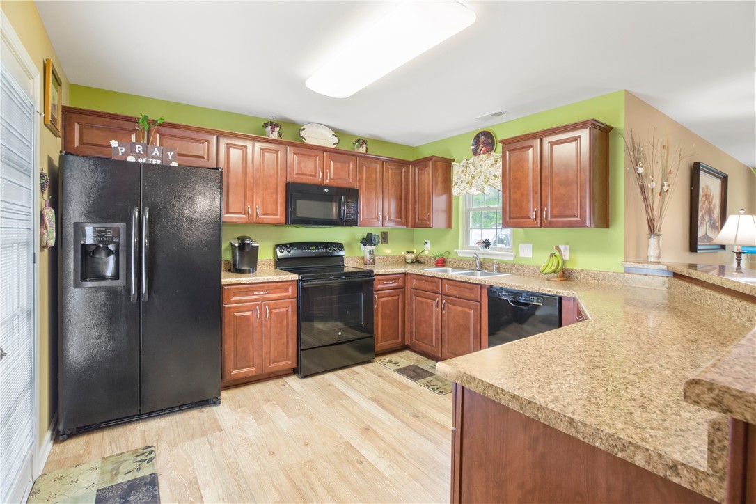 12181 Friendship Loop Drive Seneca, SC 29678 - Photo 3 of 28 Gallery Image 3