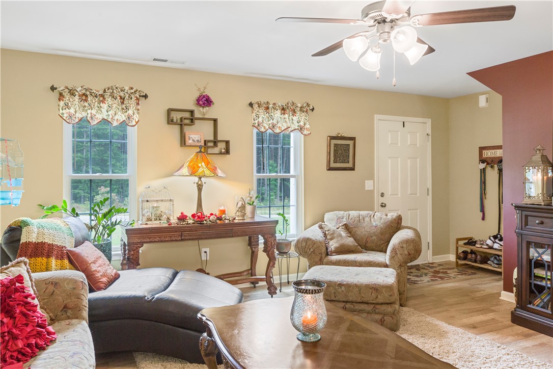 12181 Friendship Loop Drive Seneca, SC 29678 - Photo 10 of 28 Gallery Image 10