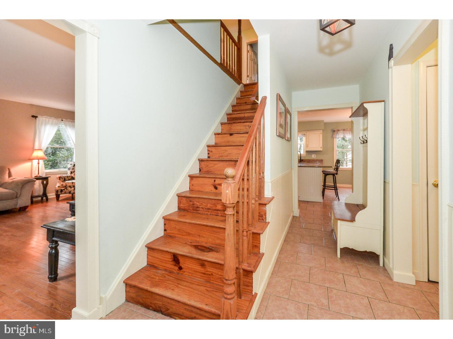 605 Oreland Mill Road Oreland, PA 19075 - Photo 3 of 25 Foyer