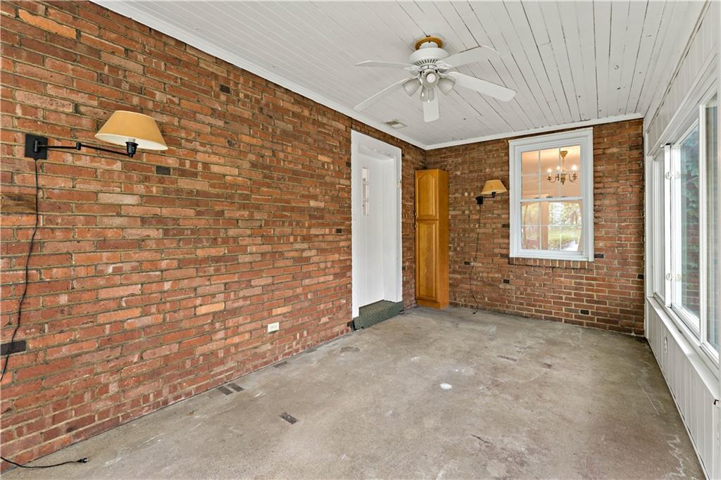 11318 Frankstown Road Pittsburgh, PA 15235 - Photo 3 of 33 Gallery Image 3