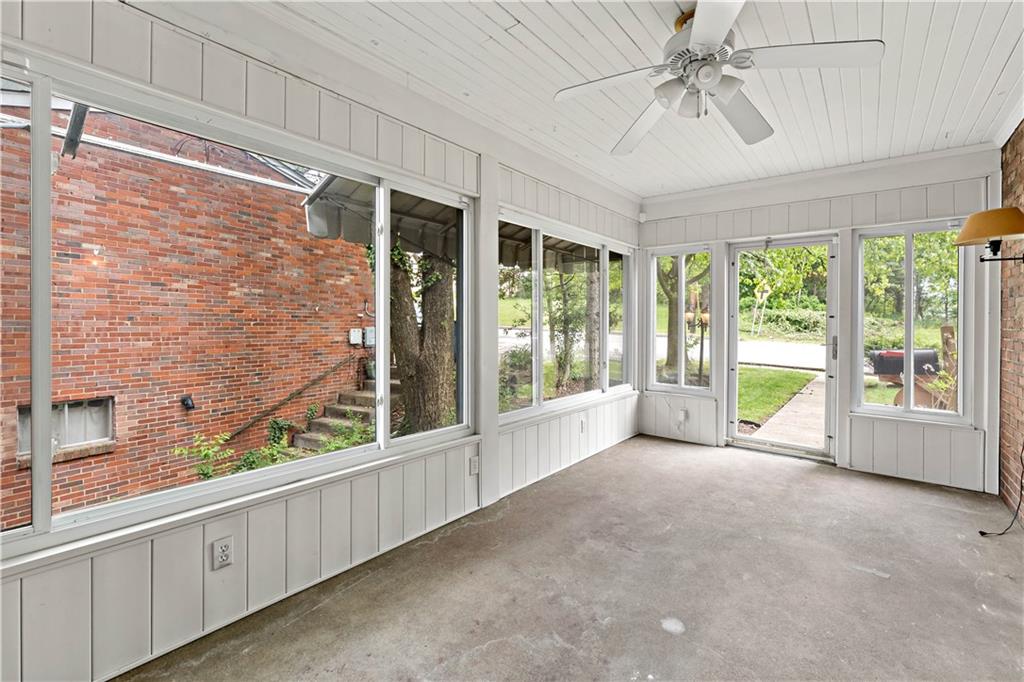 11318 Frankstown Road Pittsburgh, PA 15235 - Photo 4 of 33 Gallery Image 4