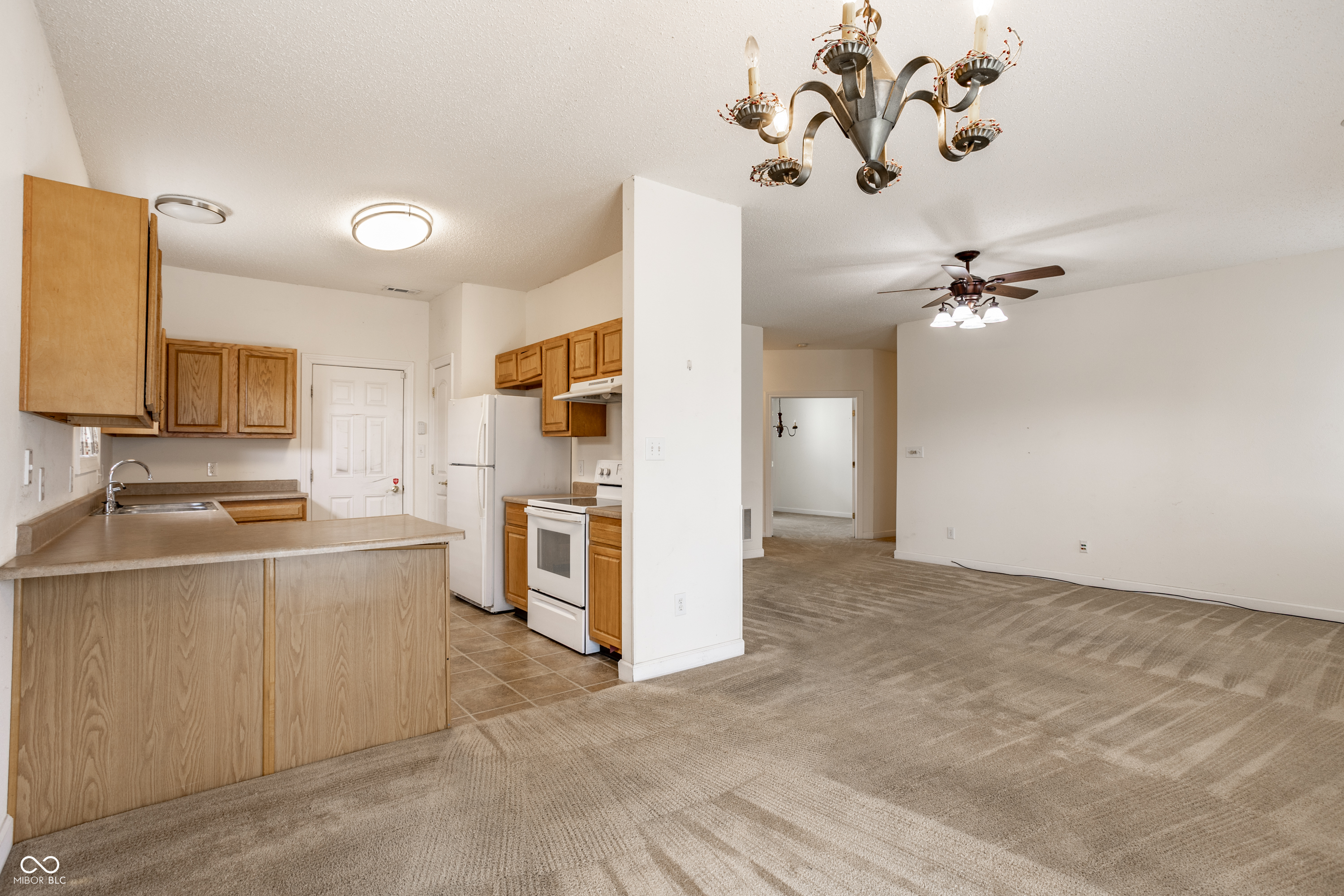 8122 Sand Ridge Circle Indianapolis, IN 46237 - Photo 12 of 33