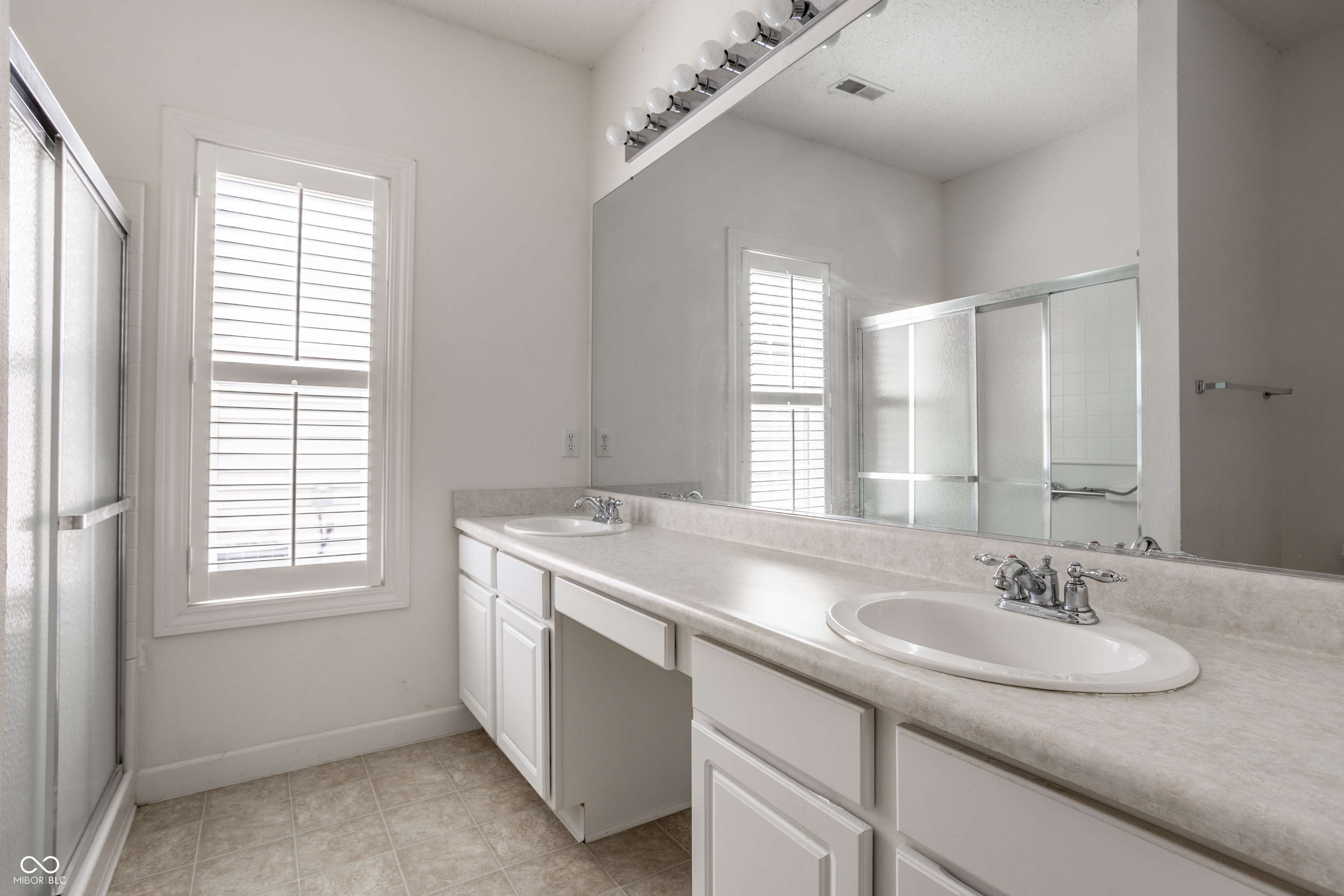 8122 Sand Ridge Circle Indianapolis, IN 46237 - Photo 22 of 33