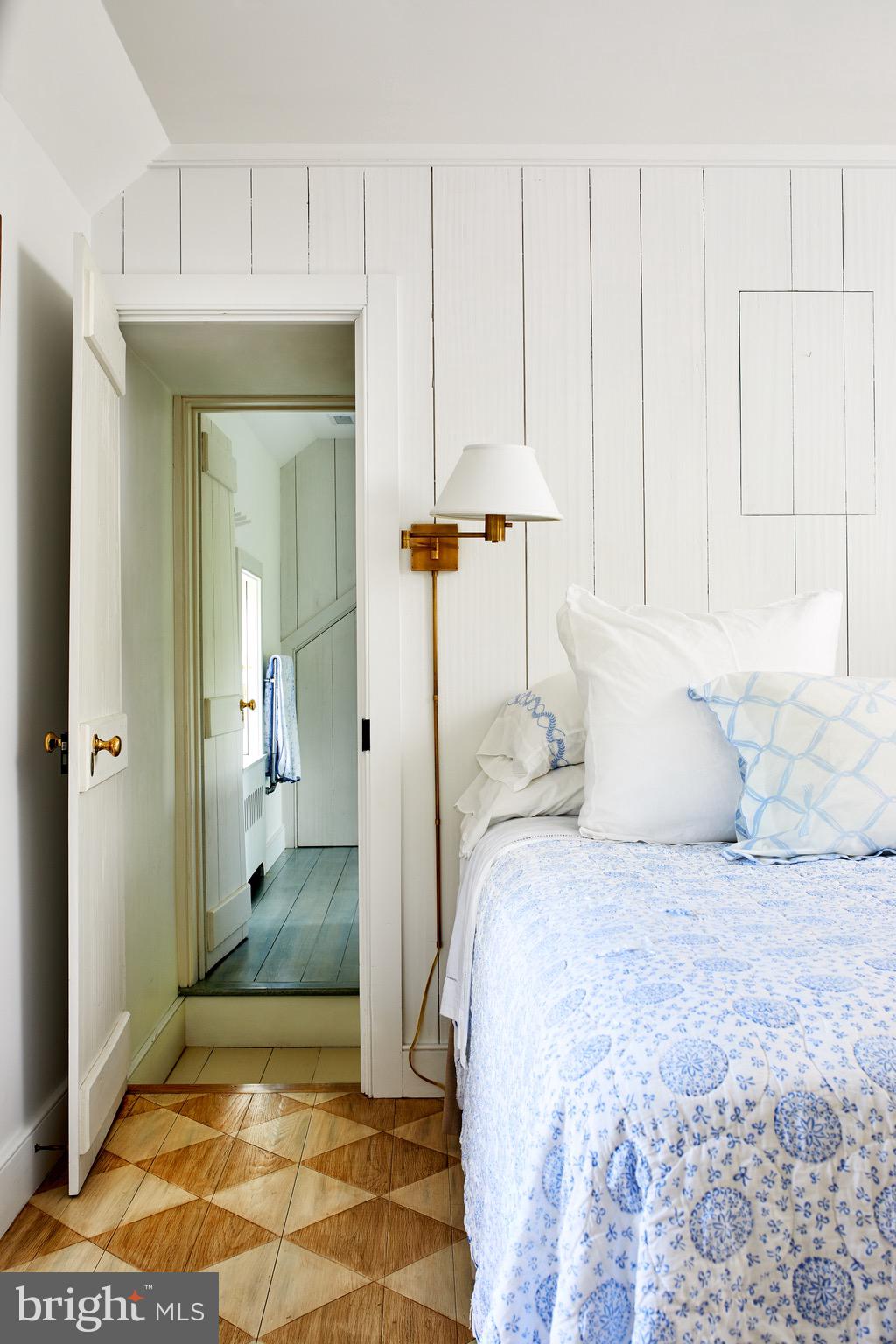 8360 Oak Spring Road Marshall, VA 20115 - Photo 11 of 58 Master Bedroom with faux painted floors