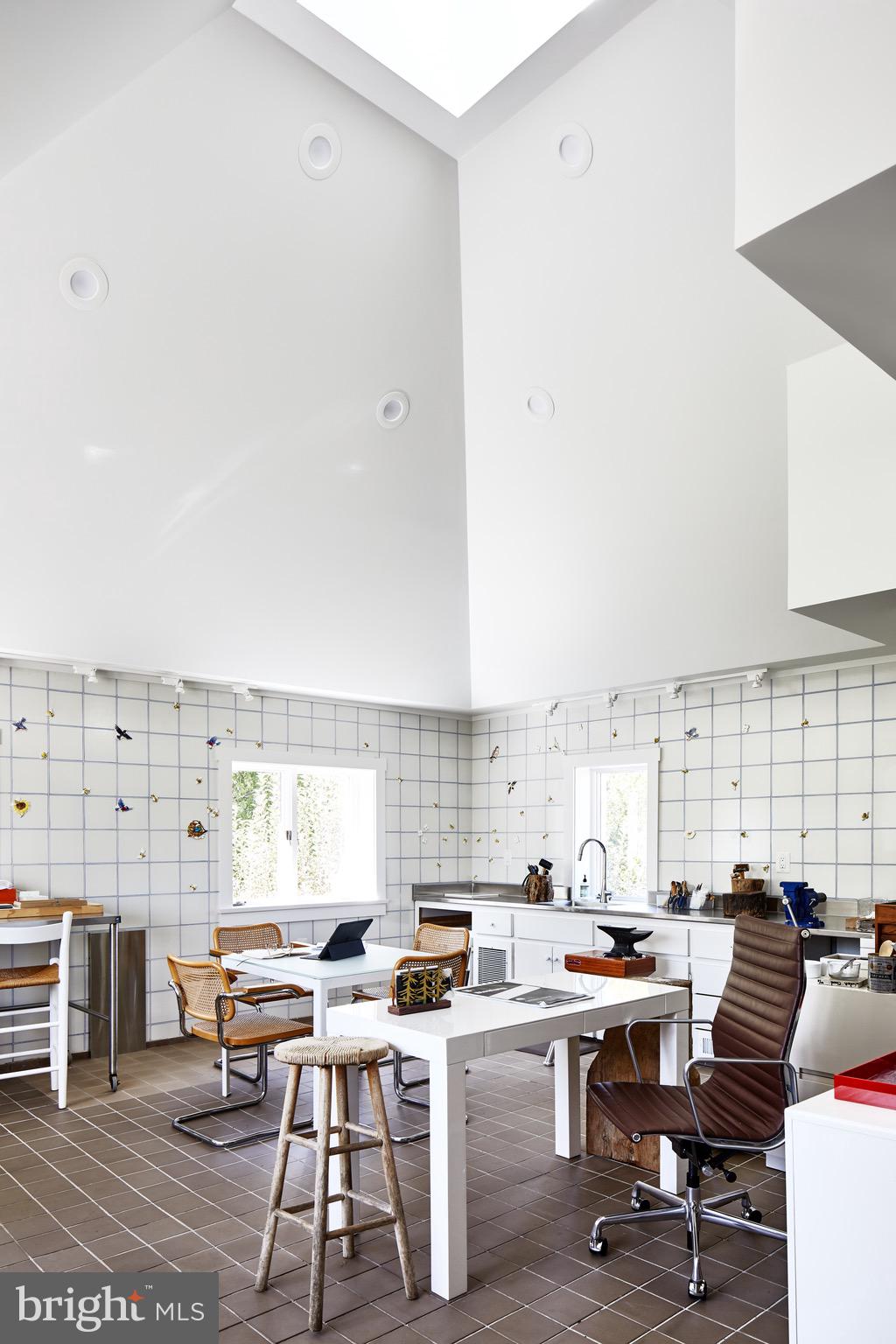 8360 Oak Spring Road Marshall, VA 20115 - Photo 23 of 58 High ceilings in the light-filled 2nd story Studio