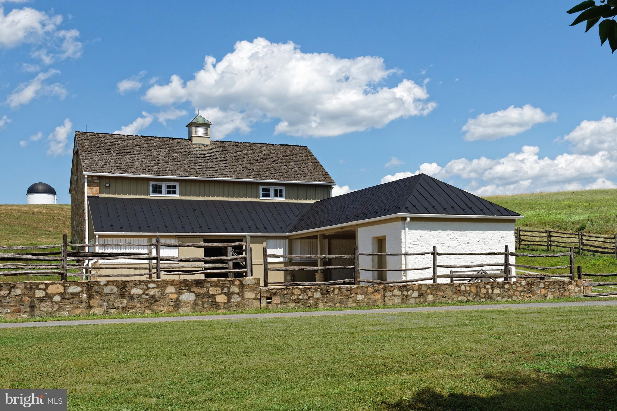 8360 Oak Spring Road Marshall, VA 20115 - Photo 26 of 58 Dairy/bank bank is easily converted for horses