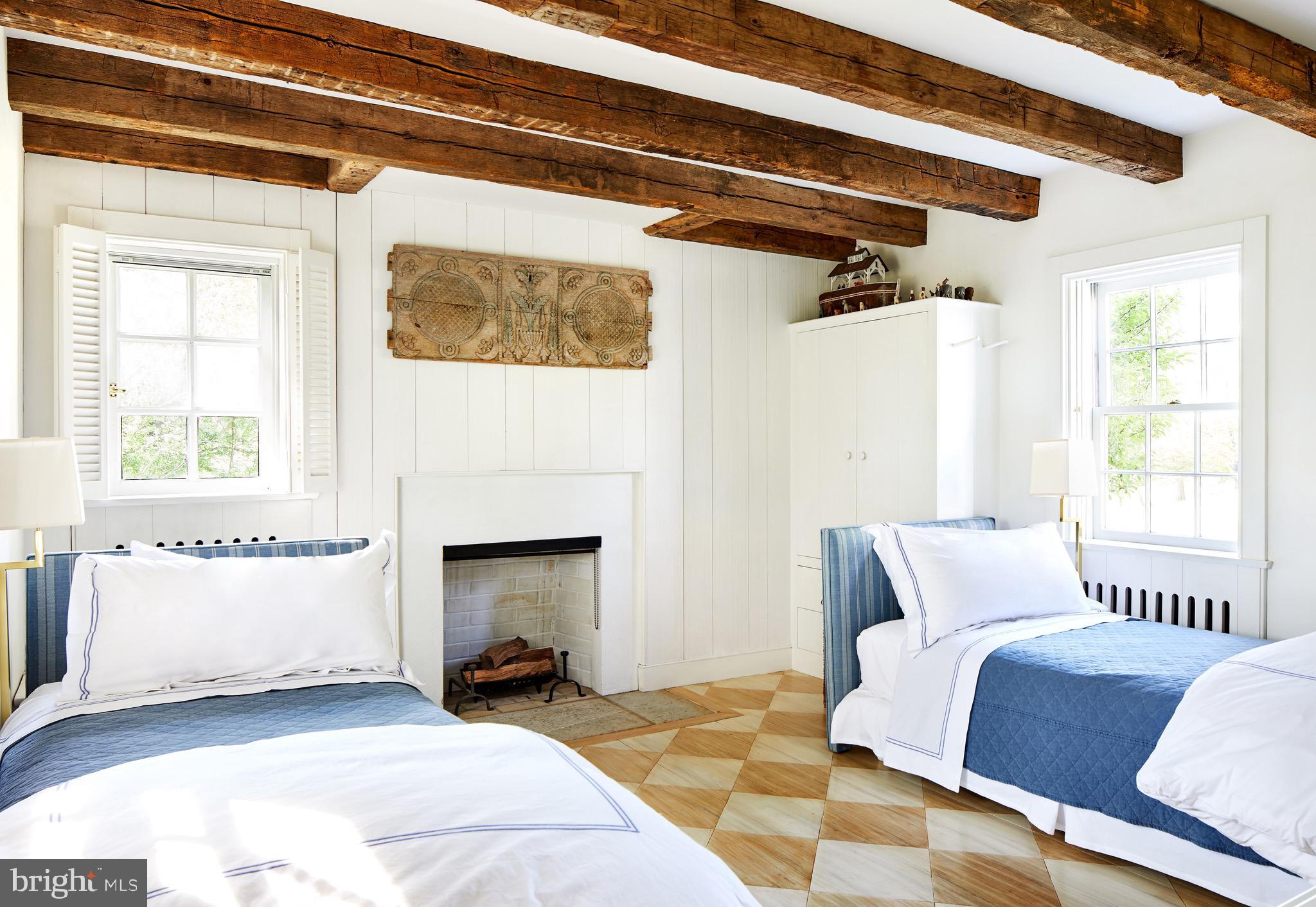 8360 Oak Spring Road Marshall, VA 20115 - Photo 10 of 58 1st floor bedroom with half bath & fireplace