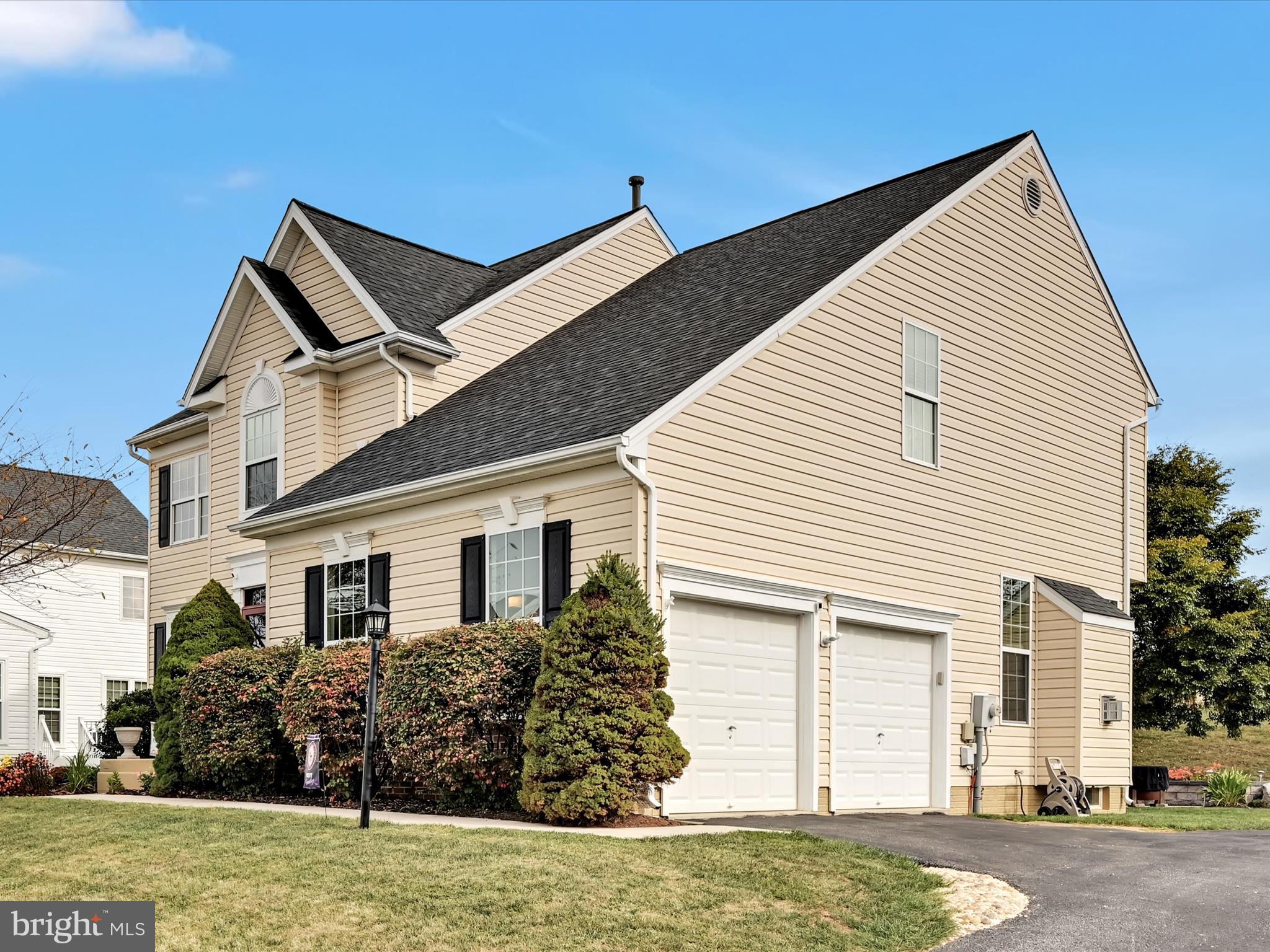 7641 Pinewild Road Seven Valleys, PA 17360 - Photo 2 of 42 a view of a house with a yard