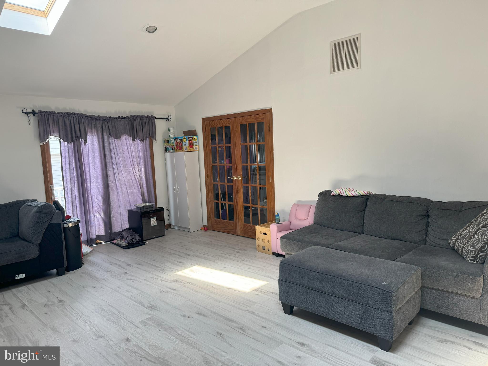 514 Filmore Street Riverside, NJ 08075 - Photo 26 of 28 Family Room