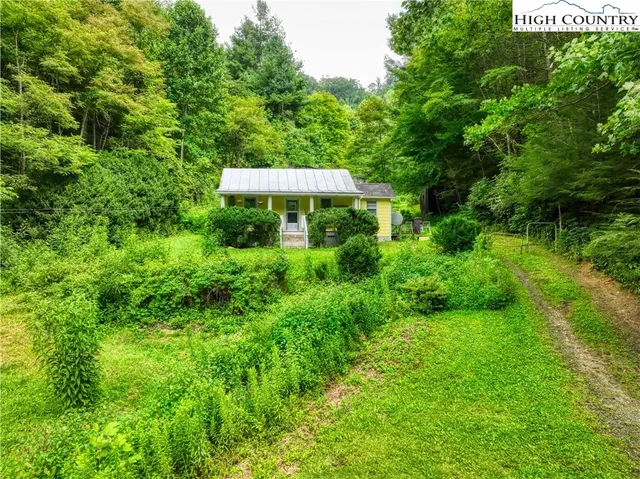 a view of a lush green field